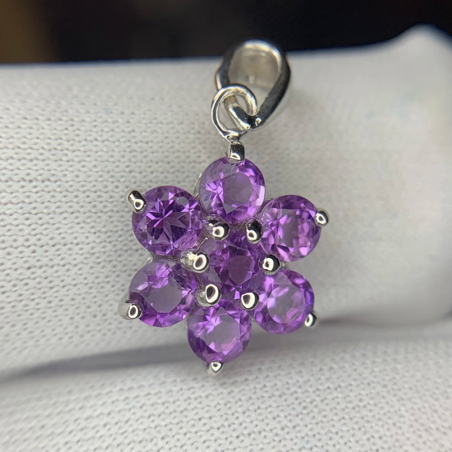Natuurlijke amethisthanger – 9.23 ct, gerhodineerd, 925 sterling zilver