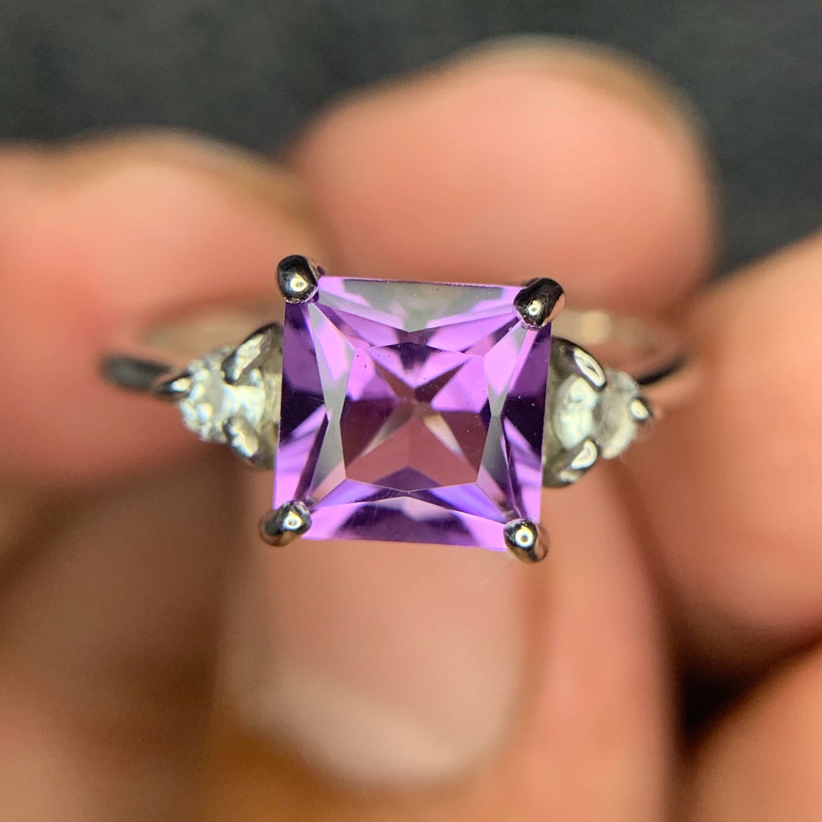 Natuurlijke Amethist Ring met Zirkonia – 925 Sterling Zilver – Rhodium Plated