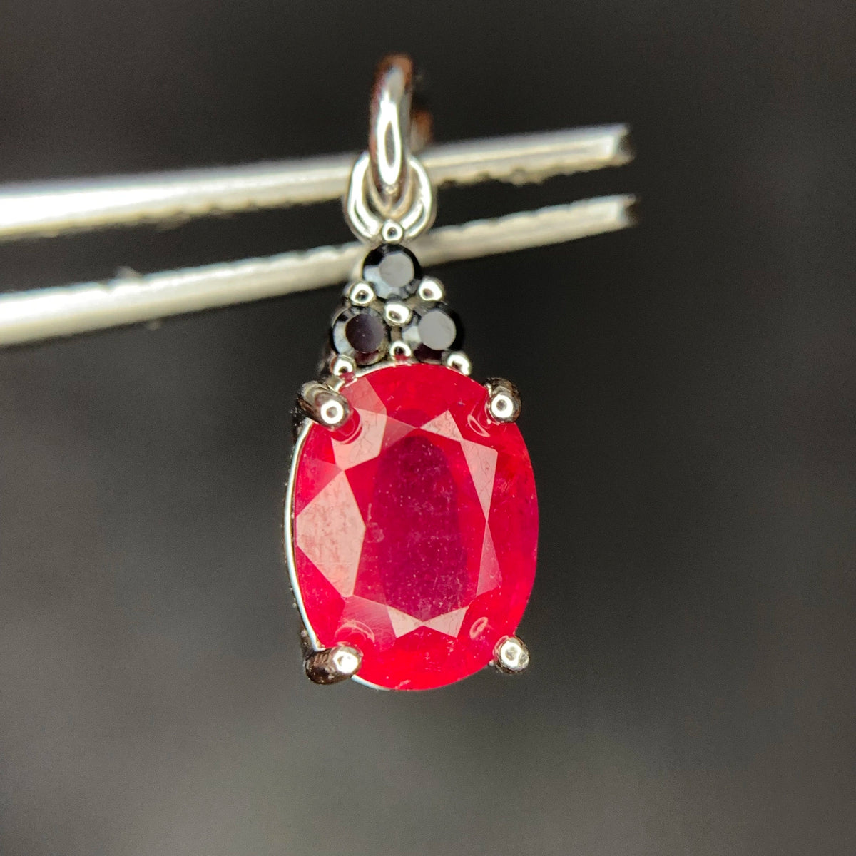 Natuurlijke Robijn Hanger met Spinel – 925 Sterling Zilver – Rhodium Plated