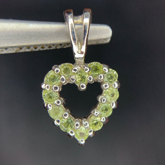 Natuurlijke Groene Peridoot Hanger – 925 Sterling Zilver – Rhodium Plated