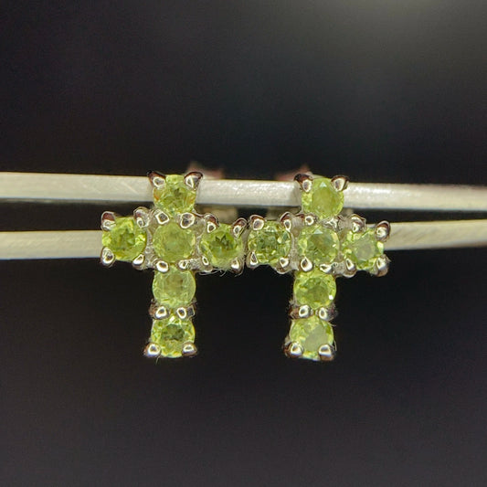 Natuurlijke oorbellen met peridoot – 6.58 ct, gerhodineerd, 925 sterling zilver