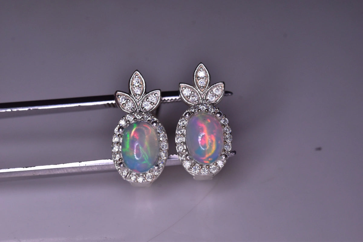 Natuurlijke Witte Opaal Oorbellen – 925 Sterling Zilver – Elegant Design