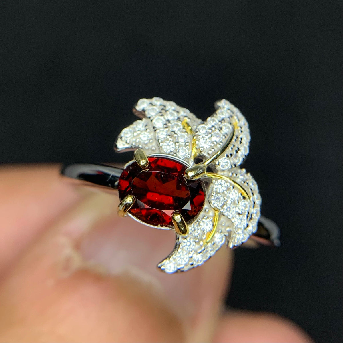 Natuurlijke Granaat Vlinder Ring met Zirkonia – 925 Sterling Zilver – Rhodium Plated
