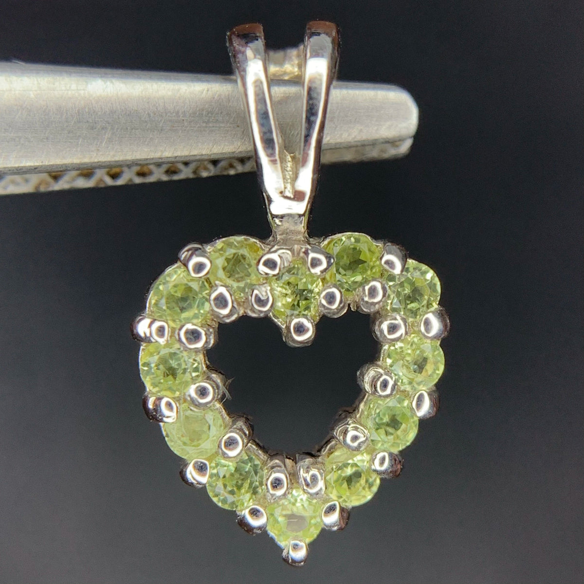 Natuurlijke Groene Peridoot Hanger – 925 Sterling Zilver – Rhodium Plated