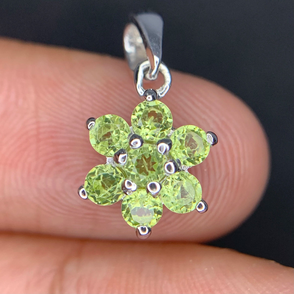 Natuurlijke Groene Peridoot Hanger – 925 Sterling Zilver – Rhodium Plated