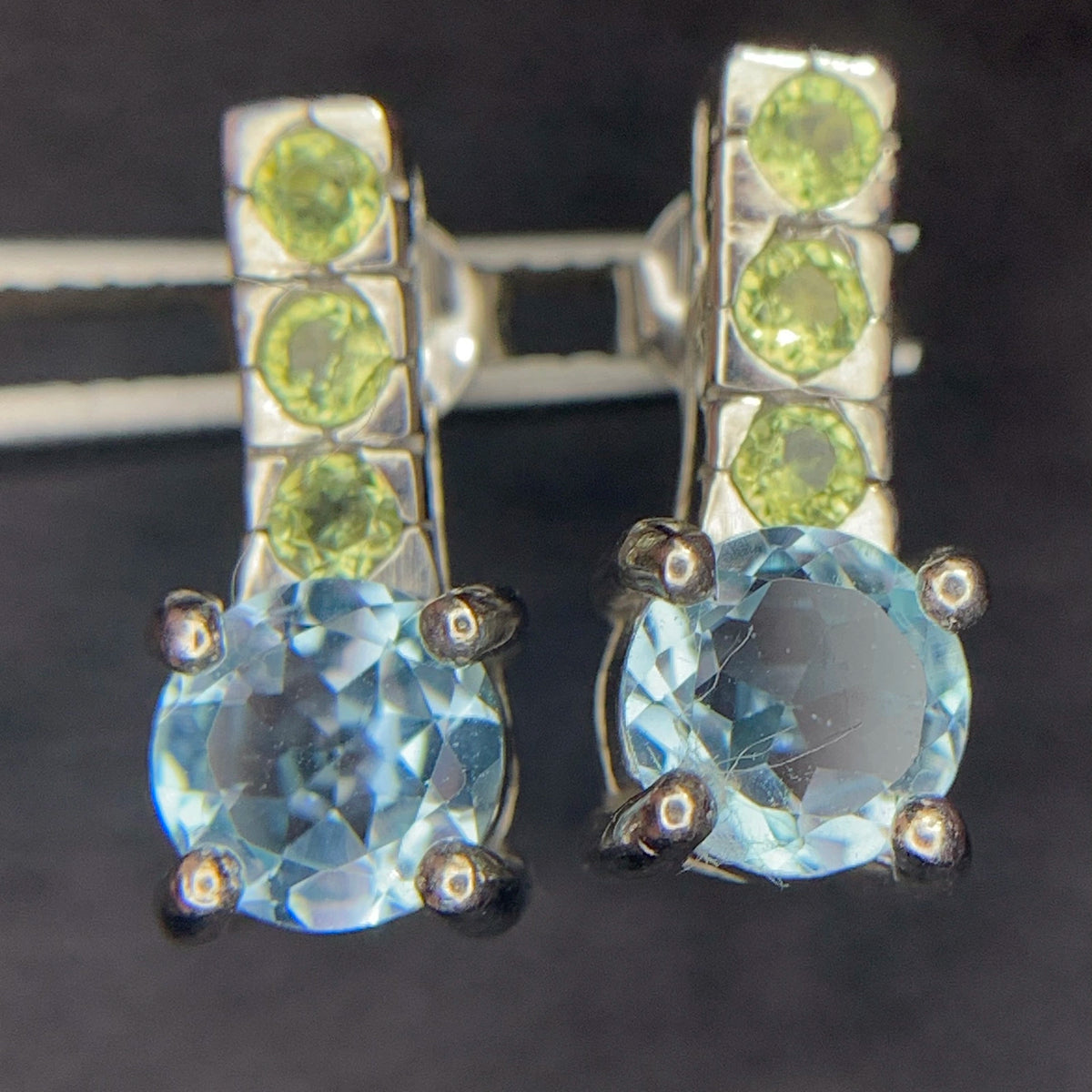 Swiss Blue Topaas Oorbellen met Natuurlijke Peridoot – 925 Sterling Zilver