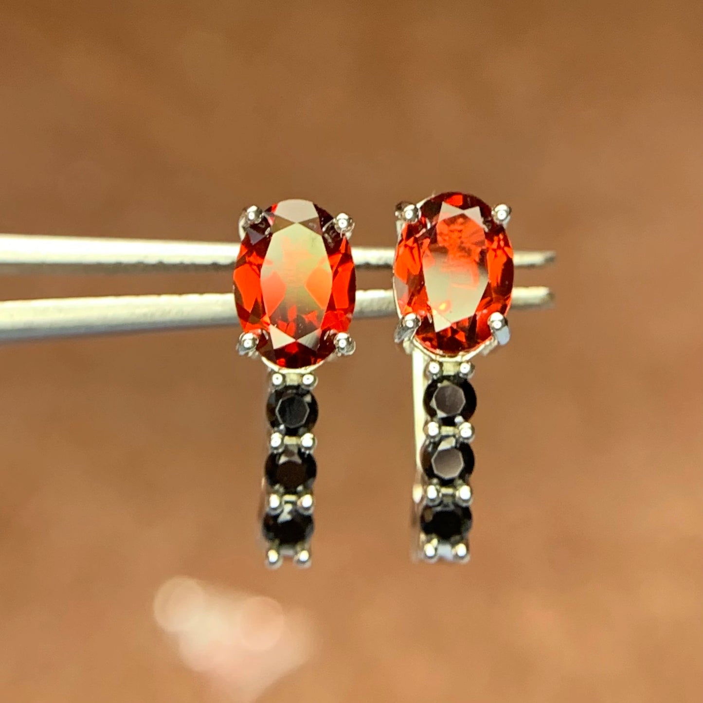 Oorbellen met rhodolietgranaat – 13.30 ct, gerhodineerd, 925 sterling zilver