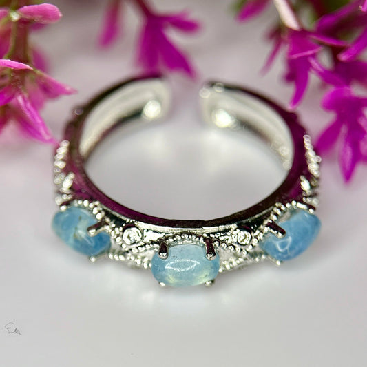 Ring met natuurlijke aquamarijn, CZ en rhodiumplating