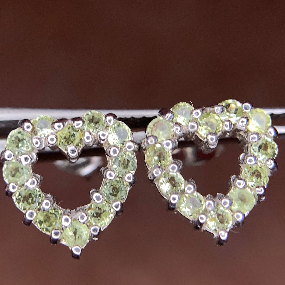 Natuurlijke Groene Peridoot Oorstekers – 925 Sterling Zilver – Rhodium Plated