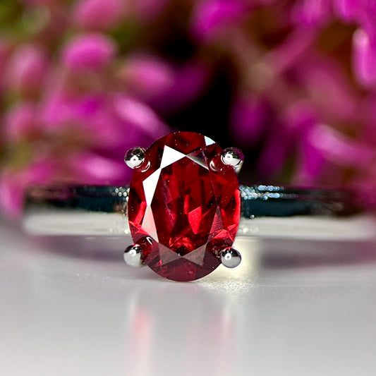 Ring met natuurlijke rode granaat