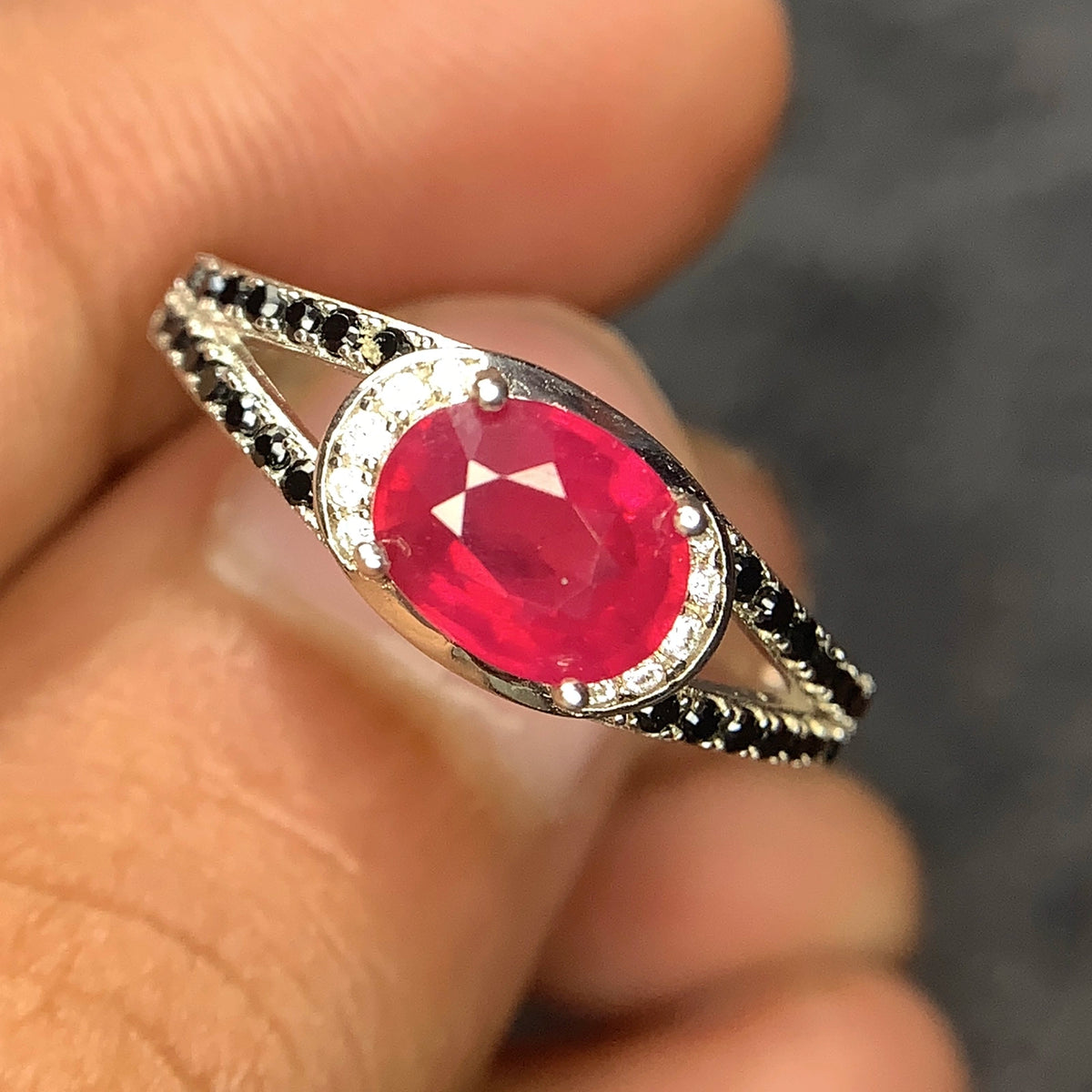 Natuurlijke Robijn Ring met Spinel – 925 Sterling Zilver – Rhodium Plated