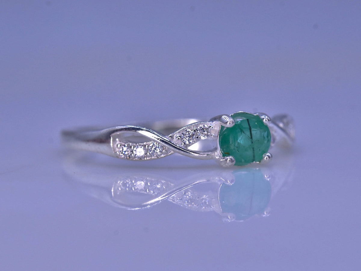 Prachtige Natuurlijke Swat Smaragd Damesring 7,80 CT – 925 Zilver