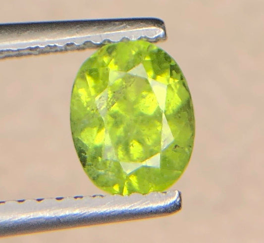 Natuurlijke Peridoot 1,15 ct – Ovaal Facetgeslepen Groene Edelsteen 5,9 × 5,3 mm
