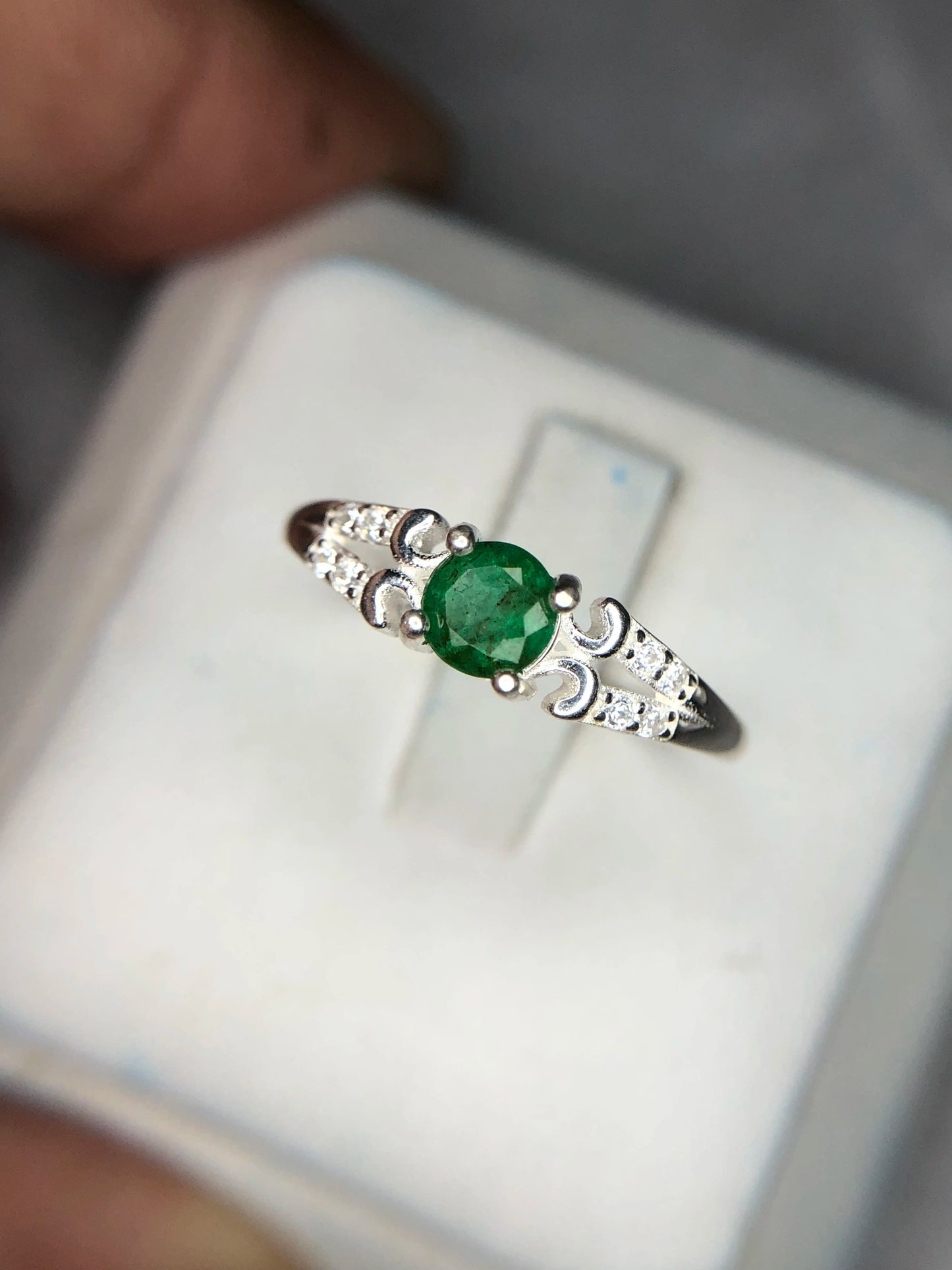 Ring van 925 sterling zilver met 6,80 ct natuurlijke Zambiaanse smaragd