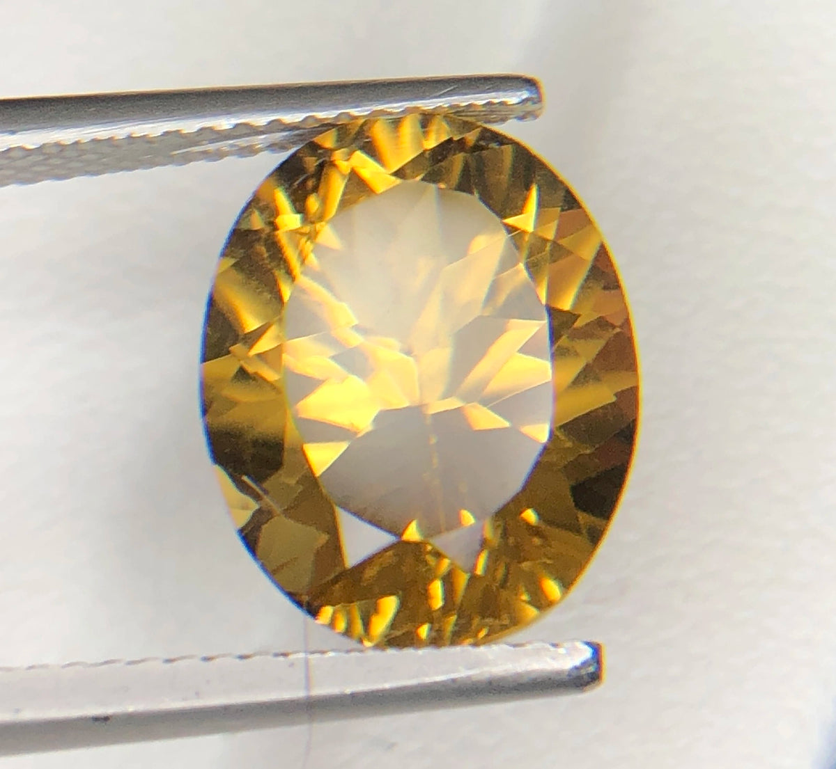 Natuurlijke Citrien 5,85 ct – Ovaal Geslepen Losse Edelsteen