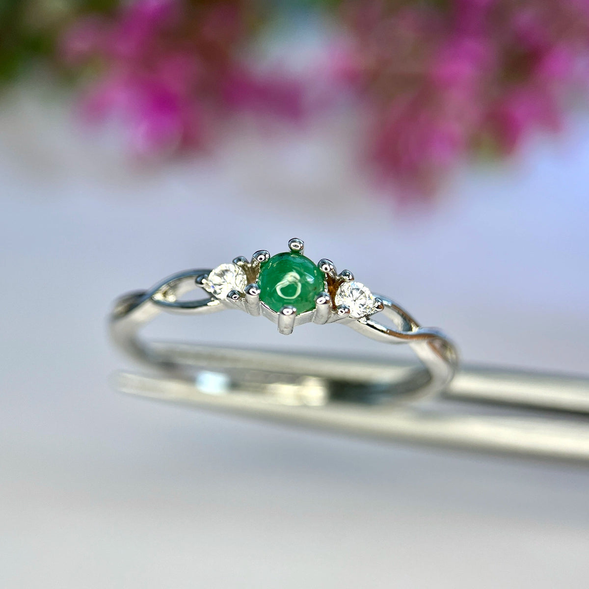 Natuurlijke Smaragd Ring met Zirkonia – Rhodium Plated