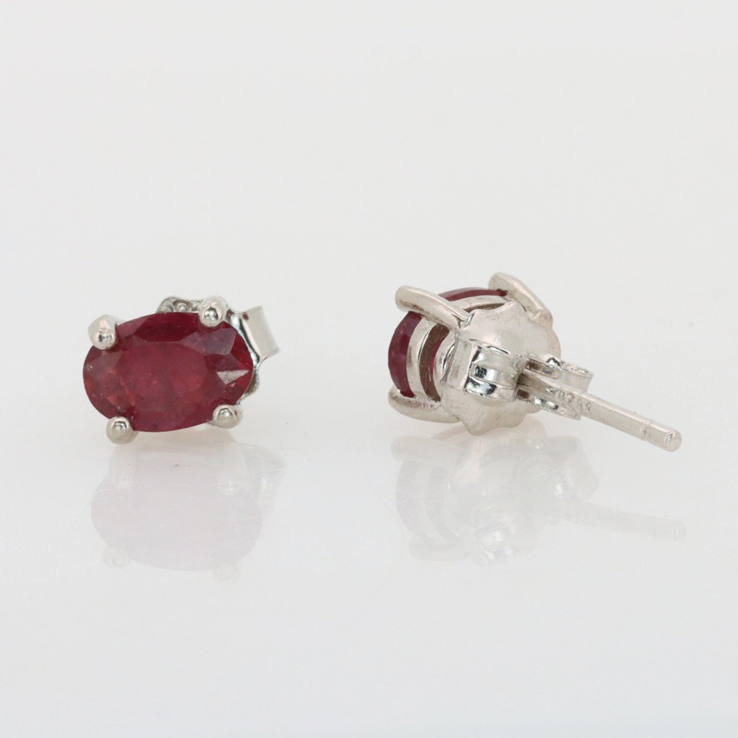 Gecertificeerde oorbellen met robijn – levendig rood, 925 sterling zilver
