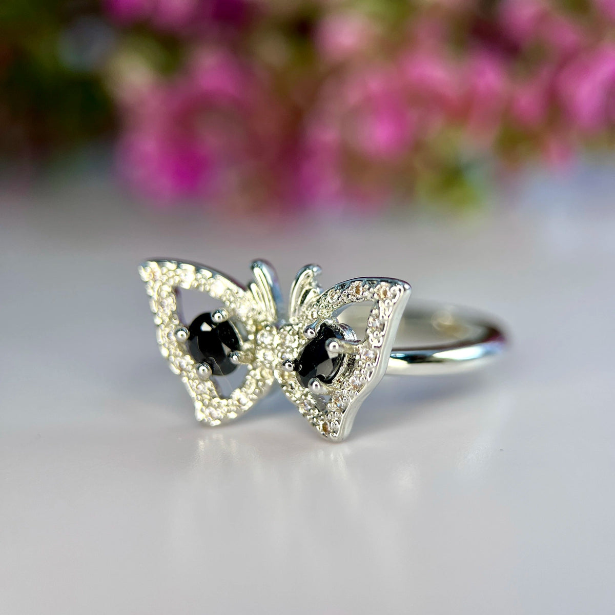 Natuurlijke Zwarte Spinel Ring met Zirkonia – Rhodium Plated