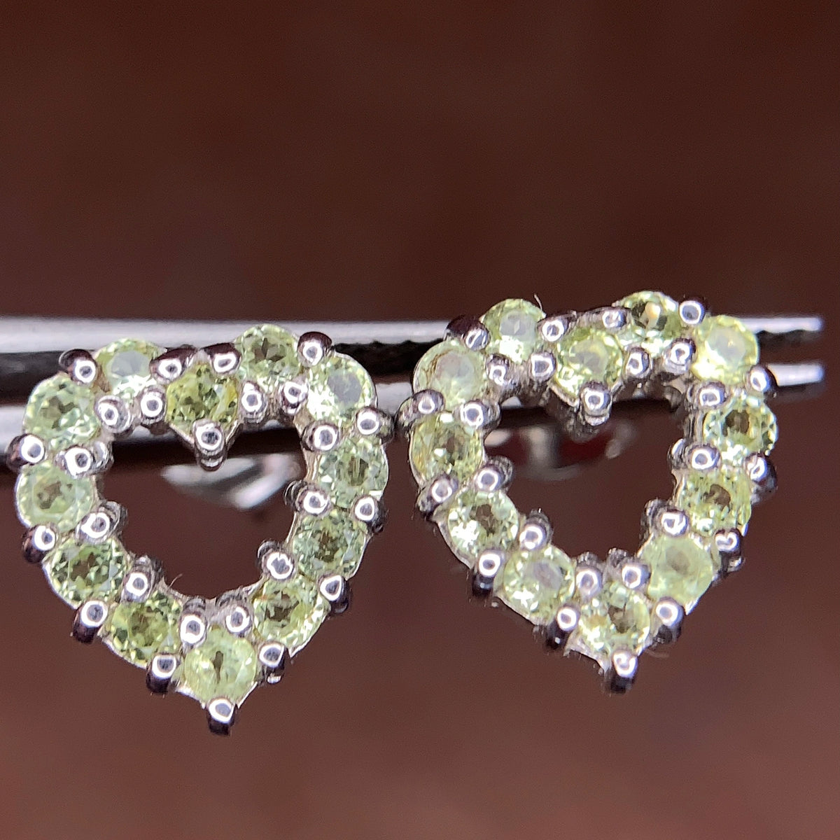 Natuurlijke Groene Peridoot Oorstekers – 925 Sterling Zilver – Rhodium Plated