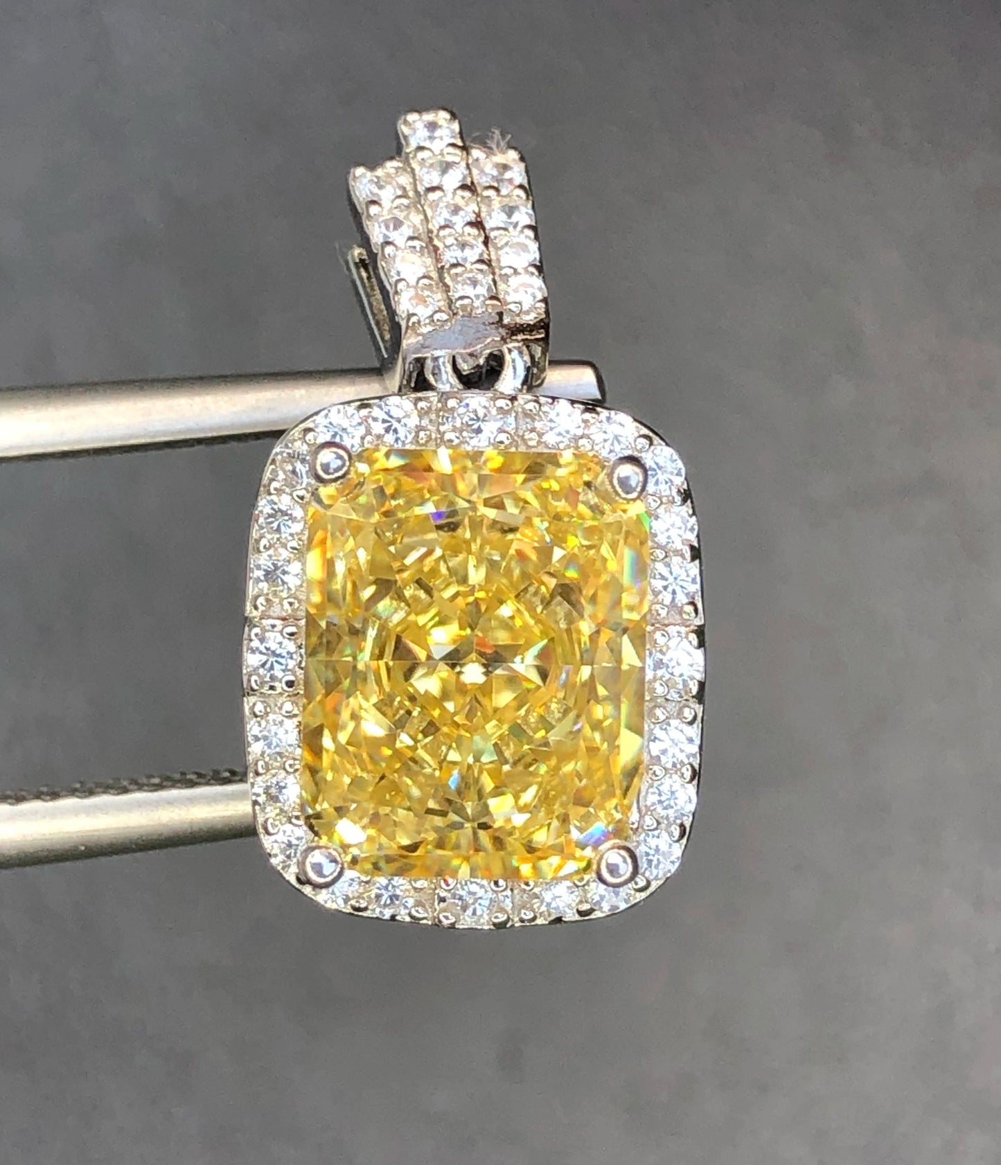 Hanger van 925 zilver met 18,80 ct cubic zirconia