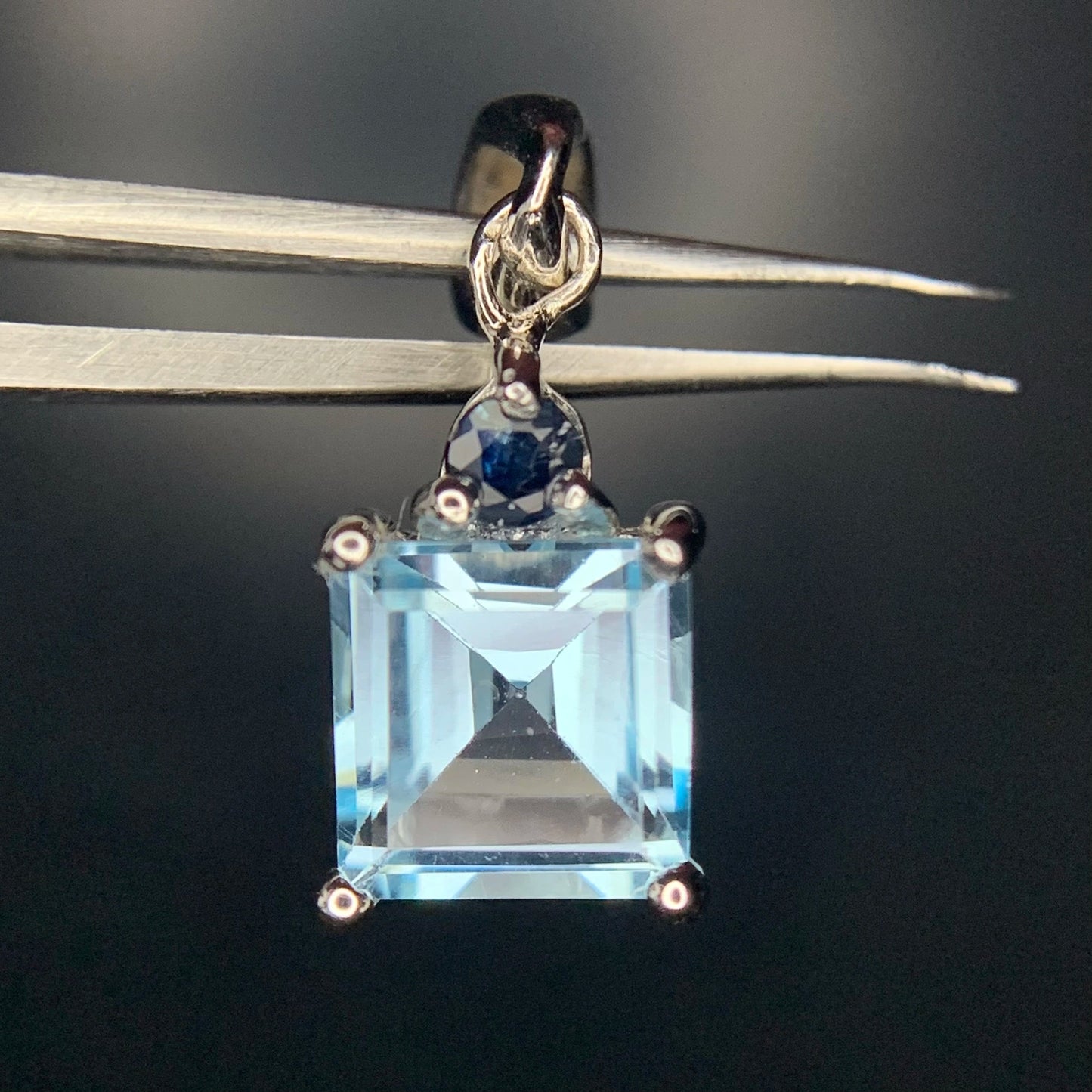 Swiss blue topaashanger – 6.88 ct, gerhodineerd, blauw, 925 sterling zilver