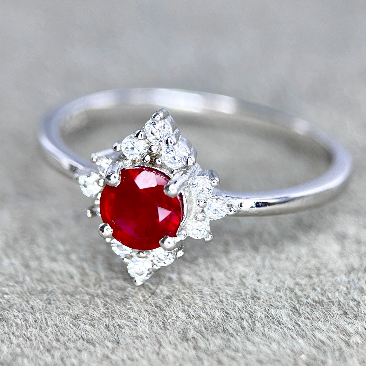 Natuurlijke robijnring – 925 sterling zilver