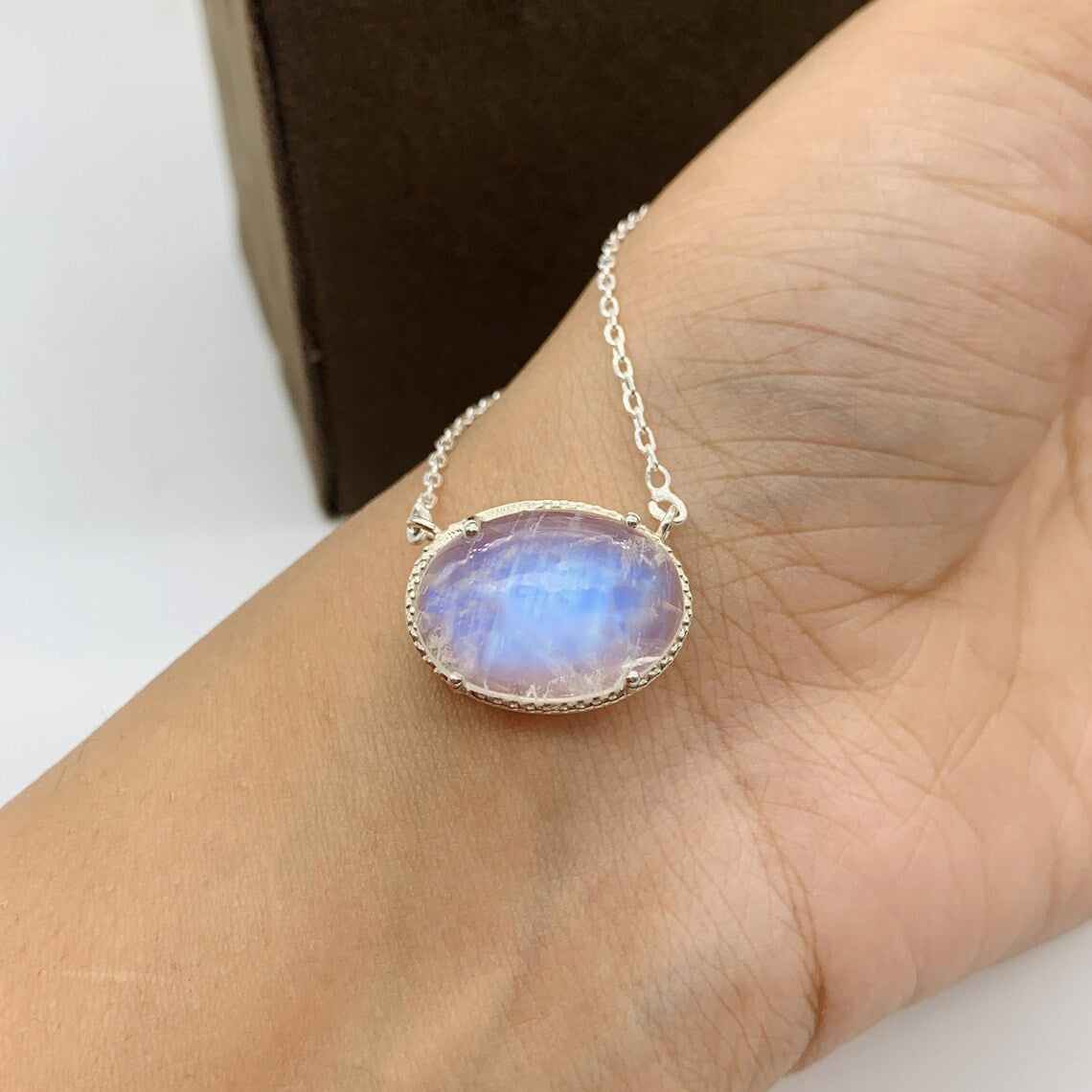 Blue Fire Maansteen Ketting – 925 Sterling Zilver • Ovale Vintage Hanger