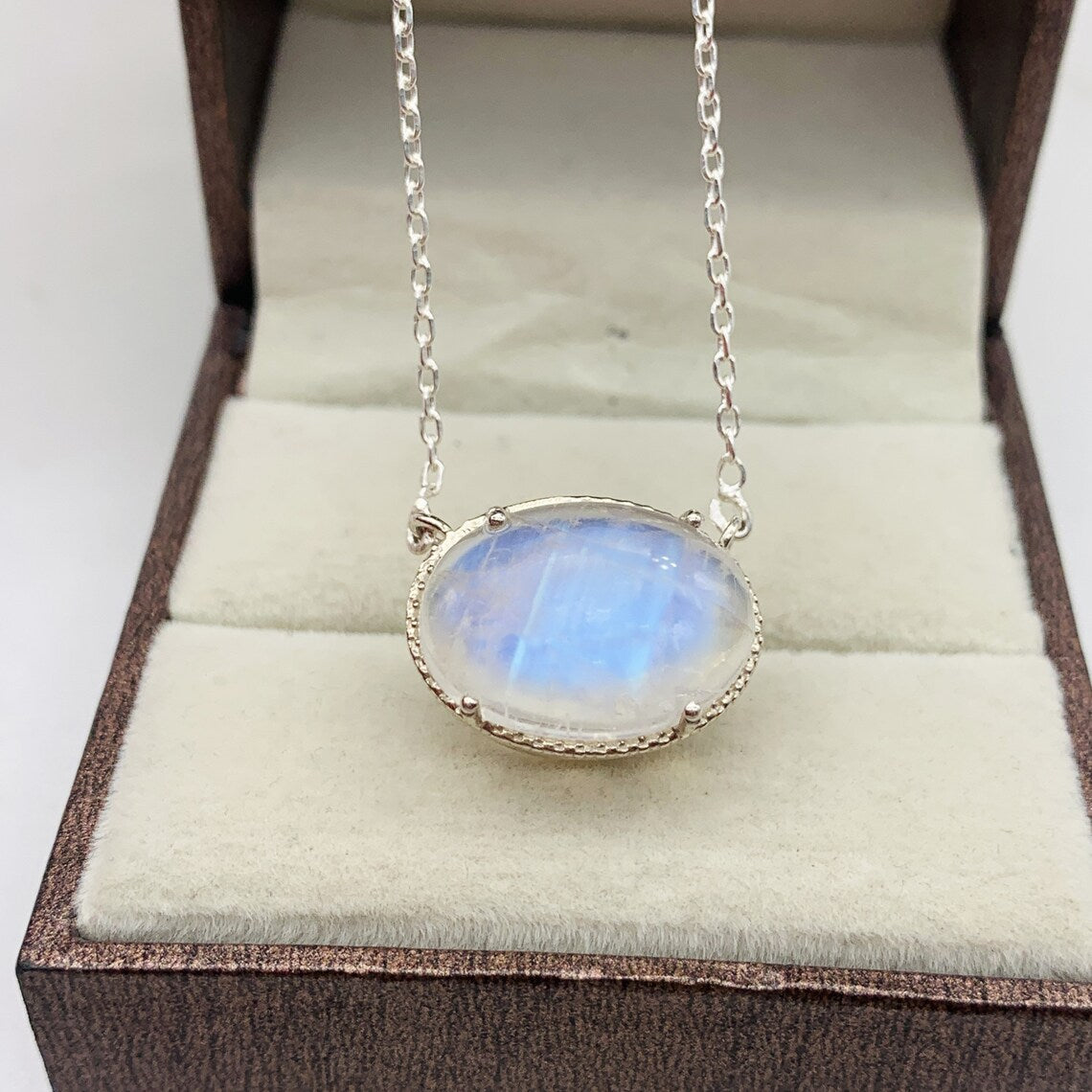 Blue Fire Maansteen Ketting – 925 Sterling Zilver • Ovale Vintage Hanger