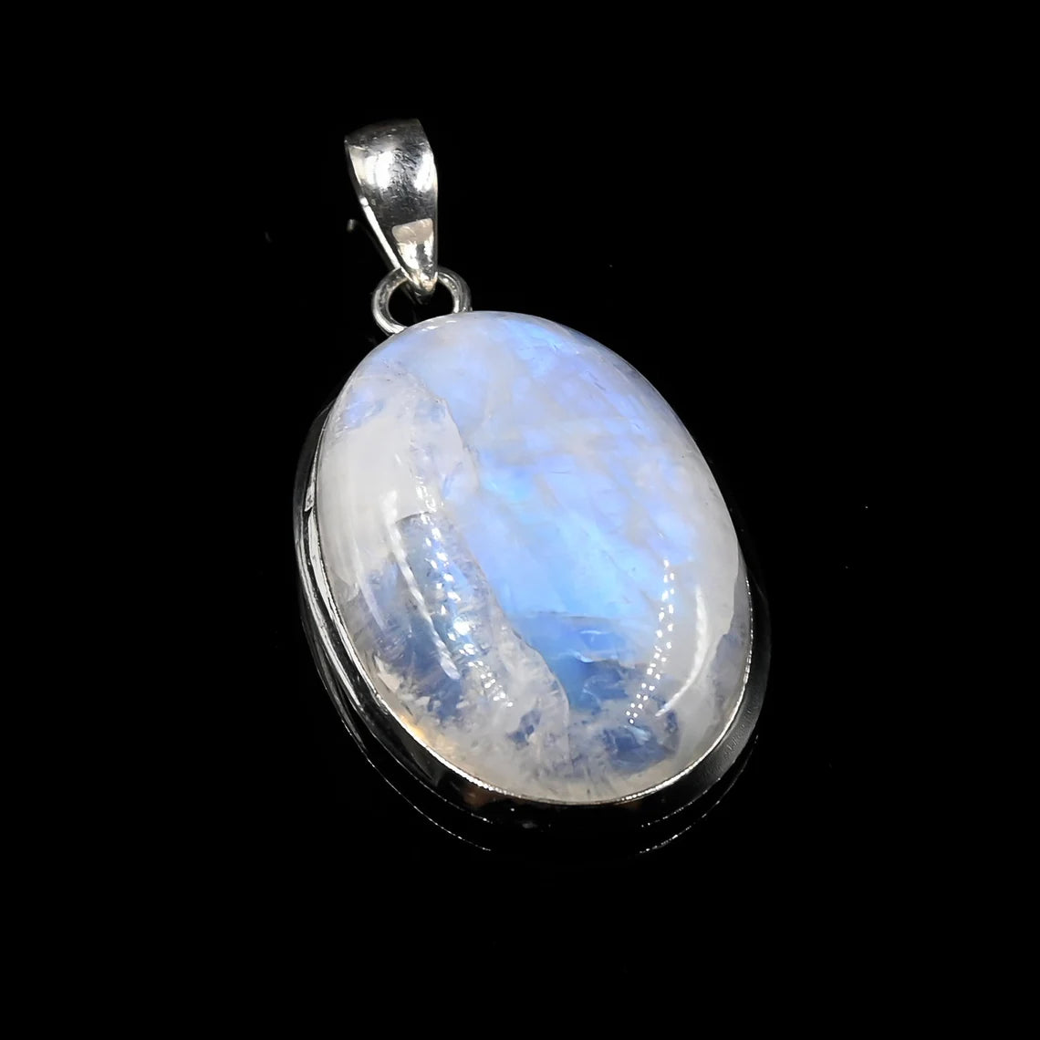 Ovale Blue-Fire Rainbow Maansteen Hanger – Handgemaakt in 925 Sterling Zilver