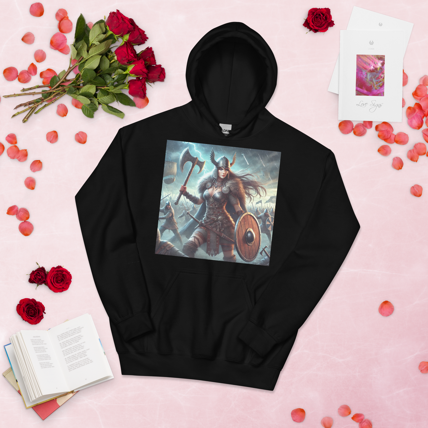 Viking Hoodie – Stoere en Comfortabele Hoodie met Krijgshaftige Viking Vrouw – Perfect voor Avonturiers en Viking Fans