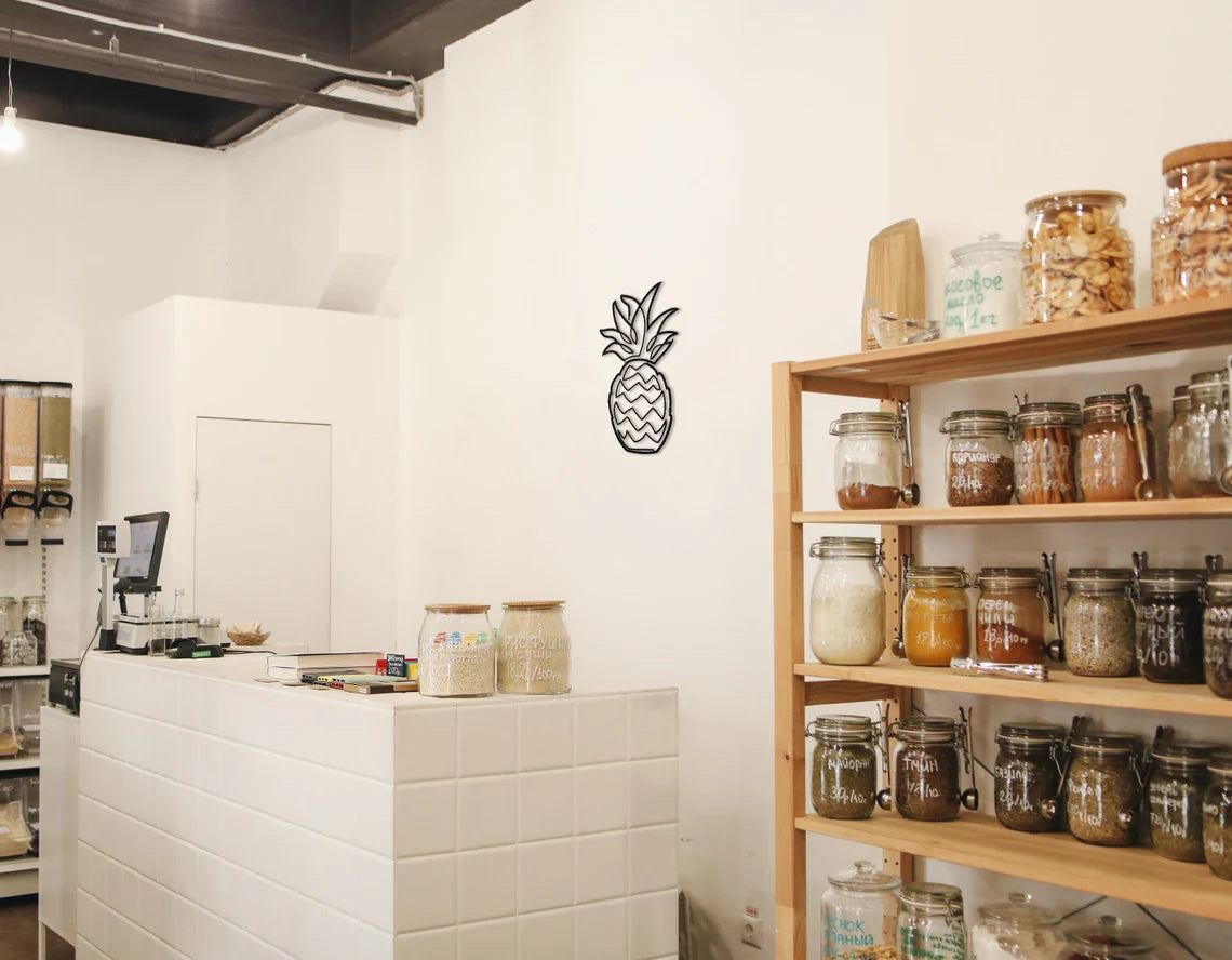 "Voeg een stijlvolle touch toe aan jouw interieur met onze handgemaakte 3D Ananas wanddecoratie!"