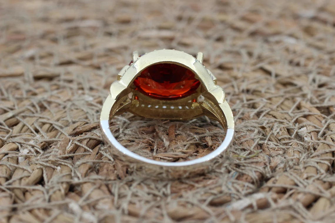 "De Handgemaakte Ruby Ring: Voeg Een Beetje Glamour Toe Aan Uw Leven"