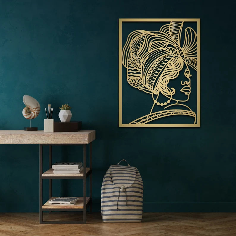 "Voeg stijl en karakter toe aan jouw huis met deze unieke handgemaakte vrouw wanddecoratie "