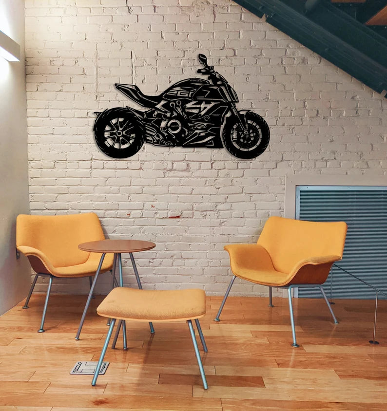 "Verrijk je interieur met deze unieke handgemaakte Ducati X Diavel wanddecoratie!"