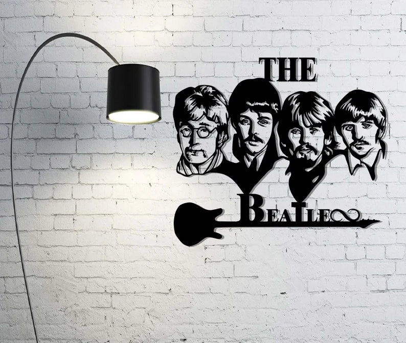 Haal meteen die unieke sfeer in huis met onze handgemaakte metalen wanddecoratie van The Beatles!